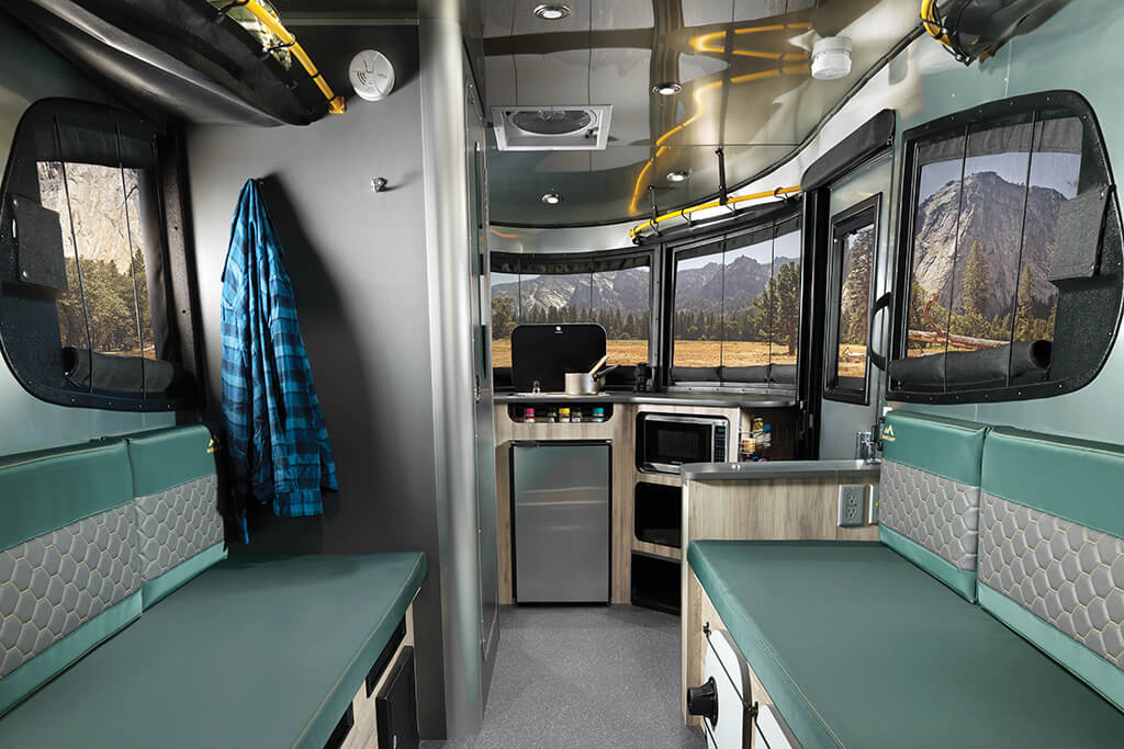 Pic Description: RV interior