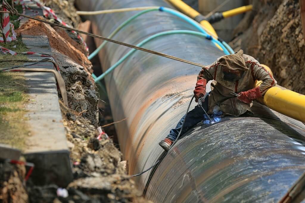 PIC: pipe maintenance